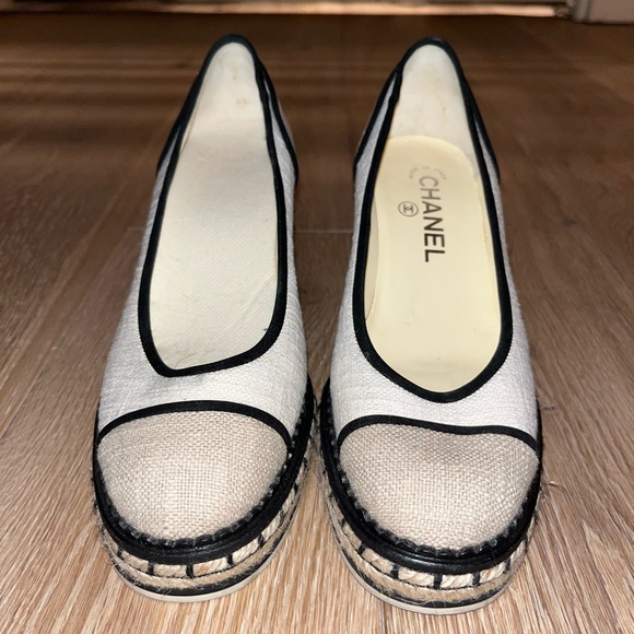 Chanel grey espadrilles wedges - Picture 2 of 5